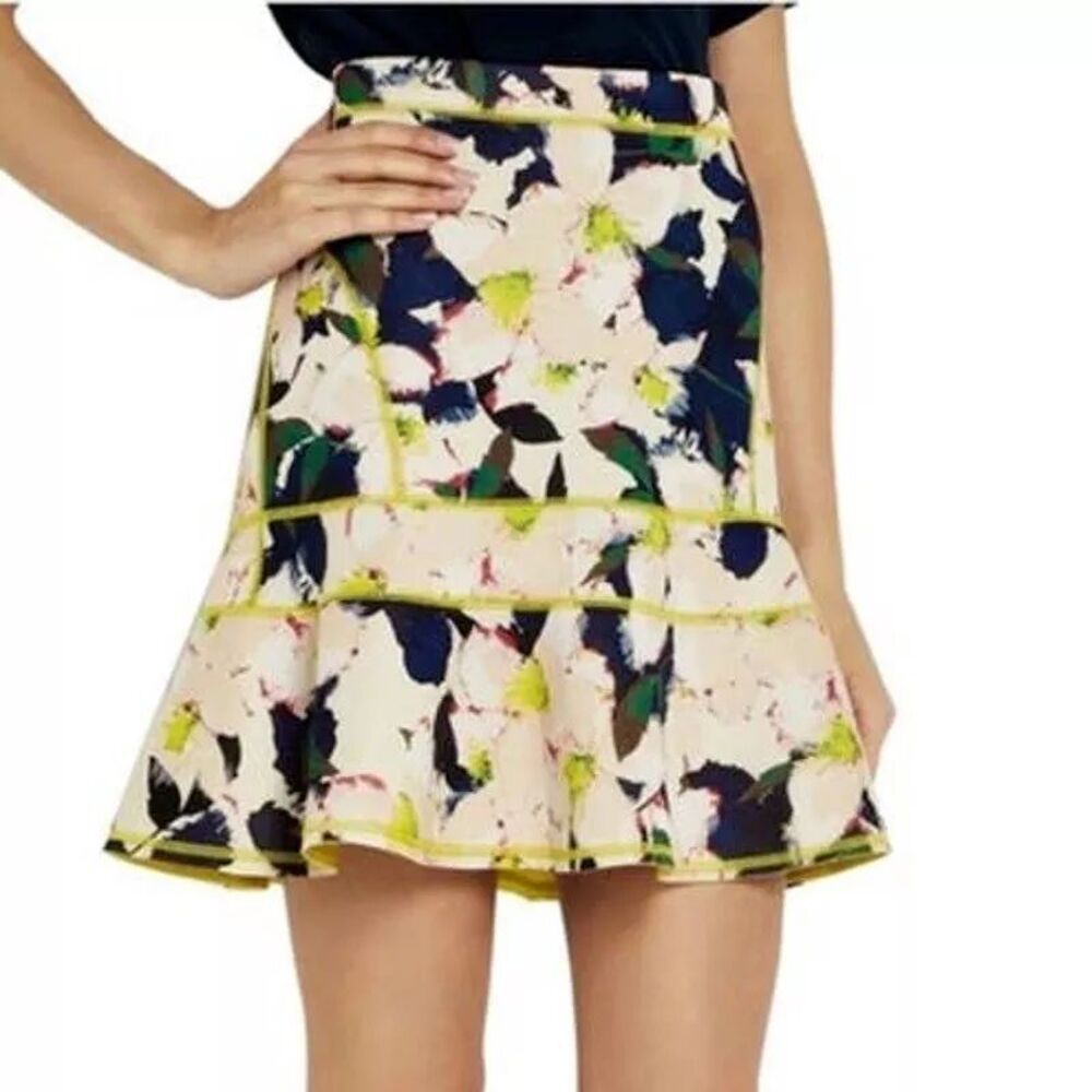 J. Crew Black Label Women's Neoprene Surf Scuba Skirt size 2 Floral